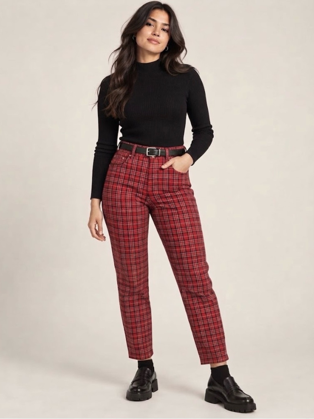 Hollister Ultra High-Rise Mom Pant Plaid Pants in Red & Black Size Small NWT